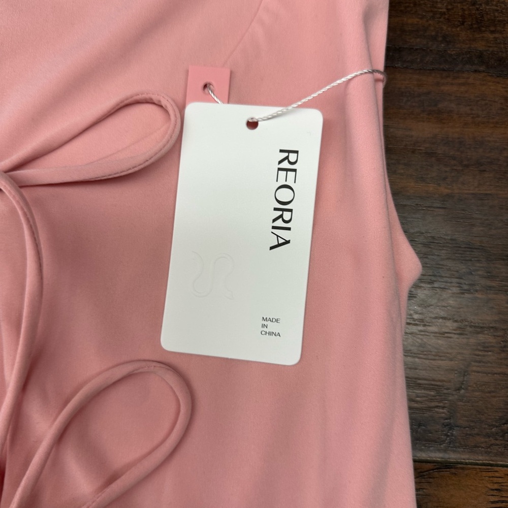 REORIA U-Neck Adjustable Tie-Front Crop Top Soft Sexy Sleeveless Tops <<301>>> - Picture 5 of 7
